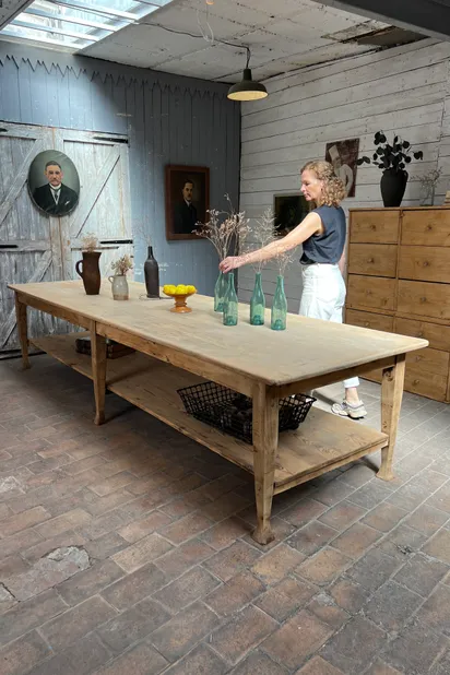 Table de drapier ancienne en sapin massif datant du XXe siècle