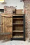 Armoire art populaire peinte en noir