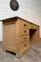 Ancien bureau comptoir en orme 