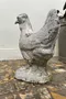 Poule décorative en béton – années 80