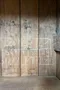 Armoire art populaire peinte en noir