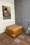 Pouf en cuir vintage 1980