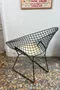 Fauteuil design Harry Bertoïa – modèle Diamond