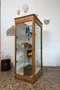 Rare vitrine de musée en chêne – vers 1900