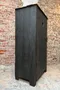 Armoire art populaire peinte en noir