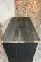 Armoire art populaire peinte en noir