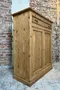 Ancien buffet parisien en sapin brut