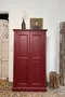 Ancienne armoire d’atelier bordeaux