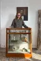 Ancienne vitrine de magasin en hêtre – Années 50