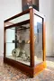 Ancienne vitrine de magasin en hêtre – Années 50