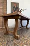 Table en chêne à piètement lyre