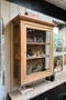 Vitrine murale en merisier Début XXème 