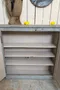Meuble d’atelier en sapin patiné gris bleuté