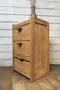 Petit meuble d’appoint en sapin