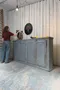 Meuble d’atelier en sapin patiné gris bleuté