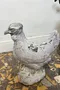 Poule décorative en béton – années 80