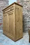 Ancien buffet parisien en sapin brut