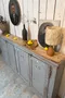 Meuble d’atelier en sapin patiné gris bleuté