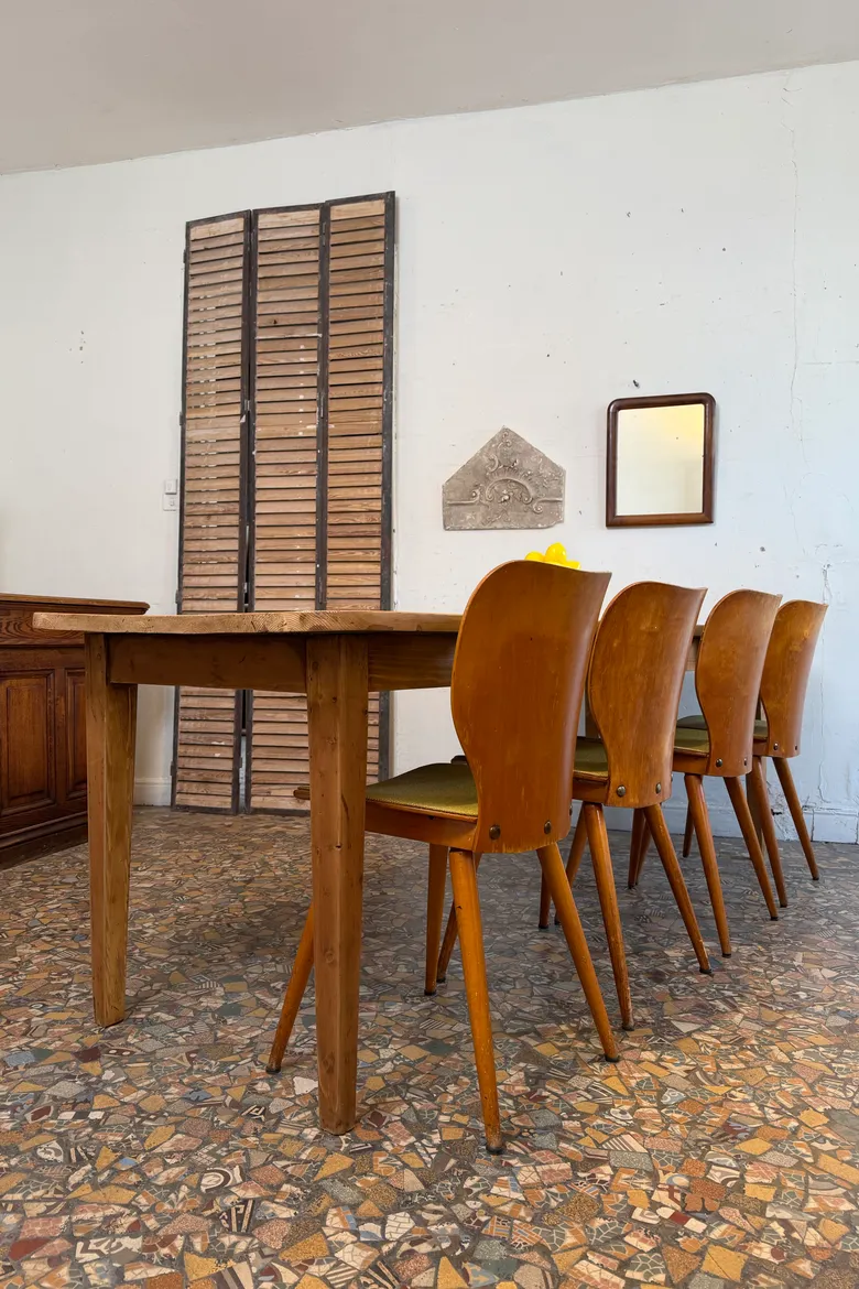 Longue table en sapin