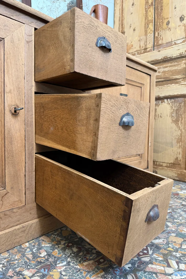 Ancien buffet en chêne – Début XXe siècle