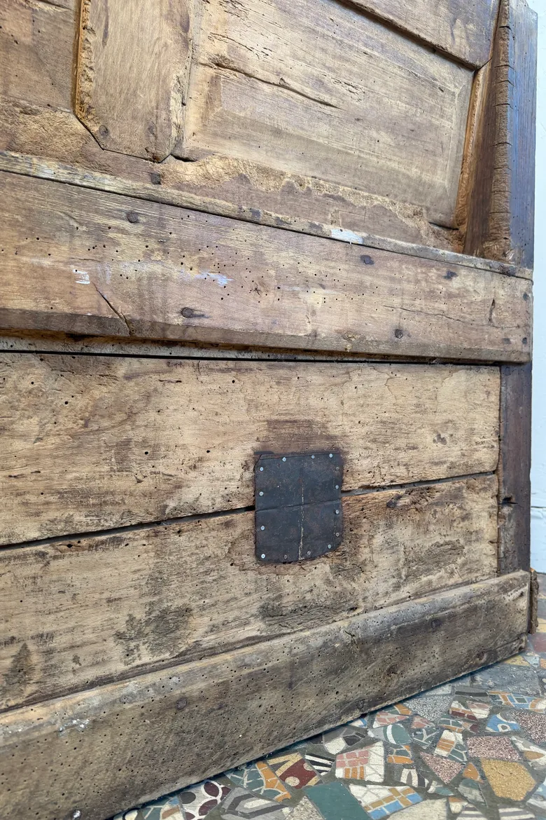 Banc-coffre ancien en sapin – XIXe siècle