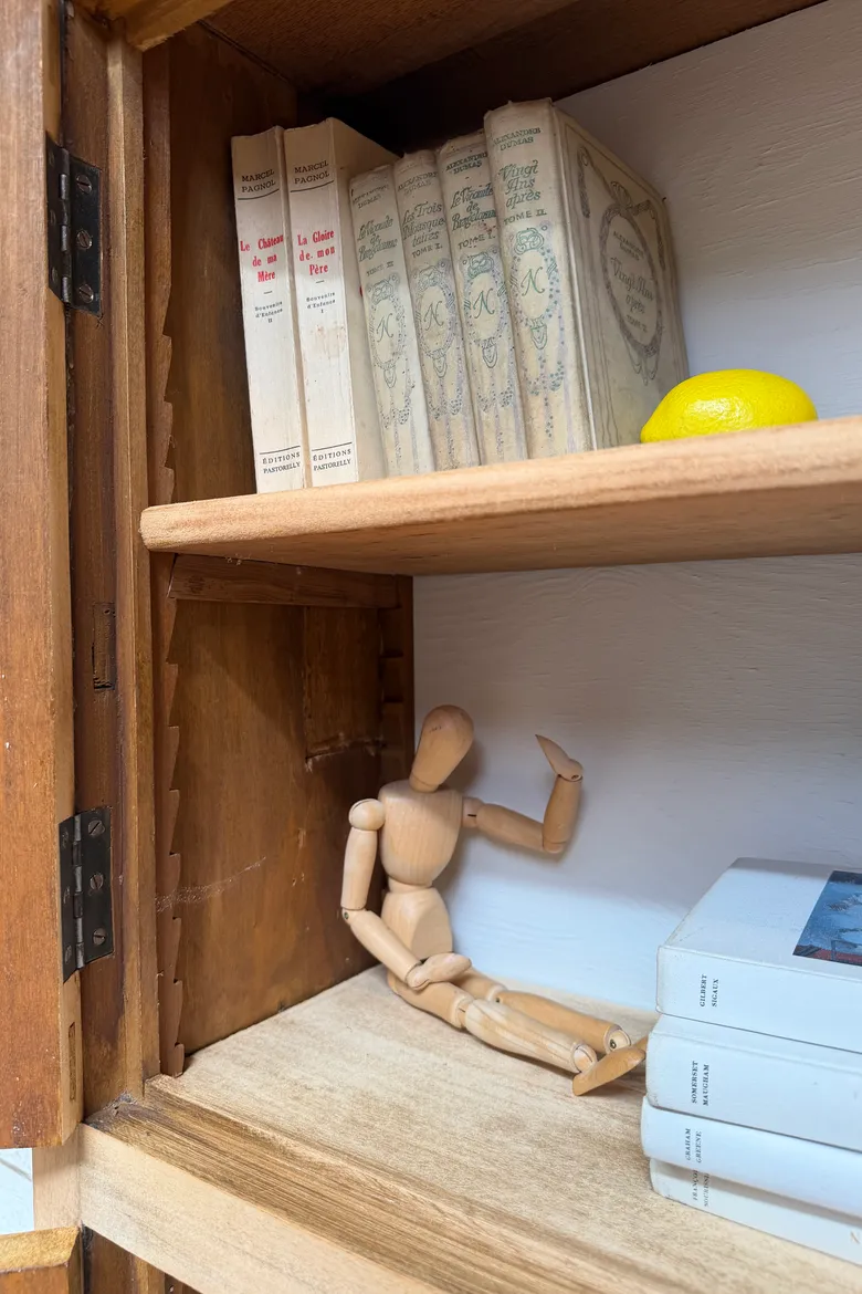 Petite vitrine 4 portes