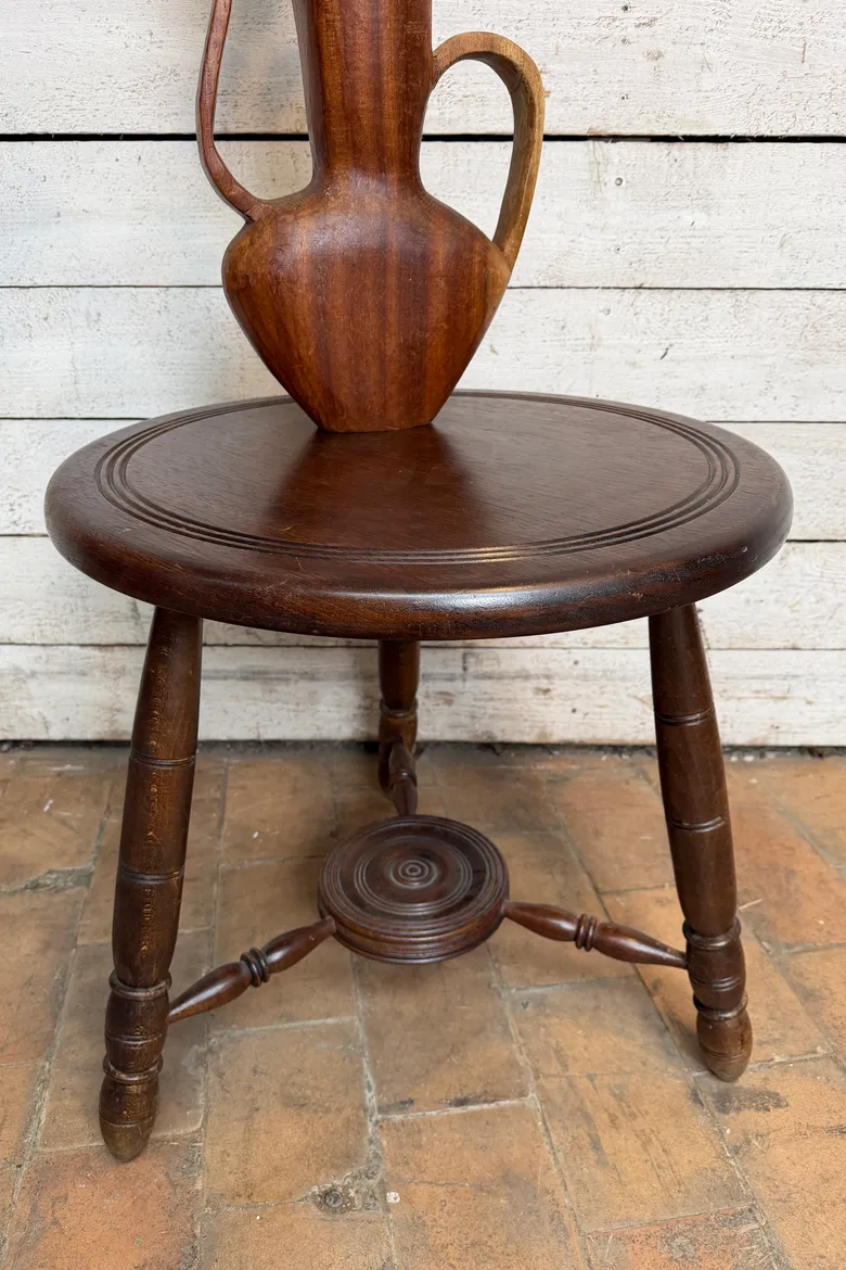 Guéridon tripode en chêne – style Dudouyt