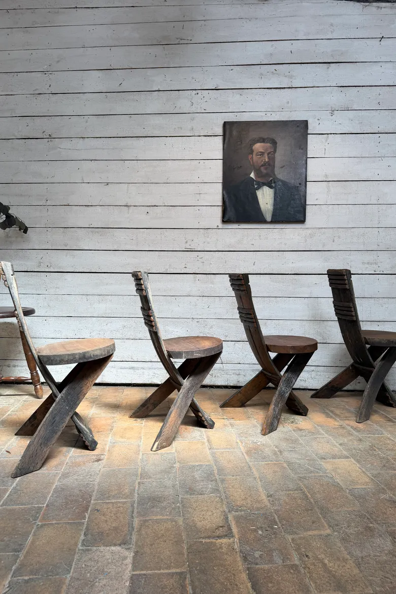Série de 4 chaises de bistrot brutalistes