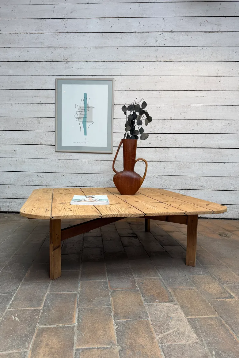 Table basse ancienne en sapin