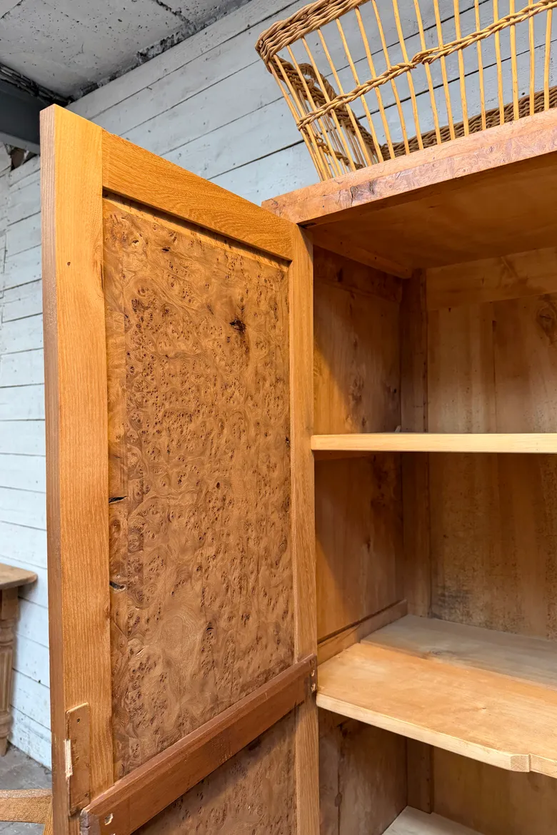 Armoire en loupe d’orme – années 60
