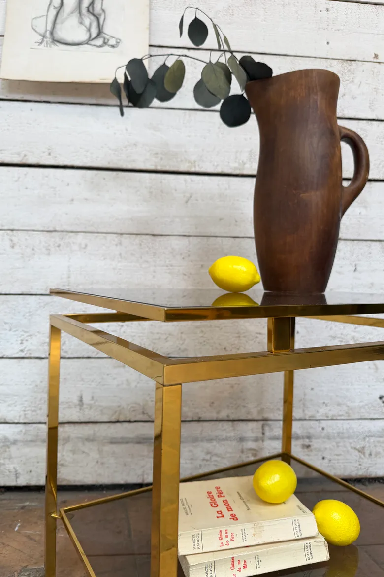 Table d’appoint en laiton doré