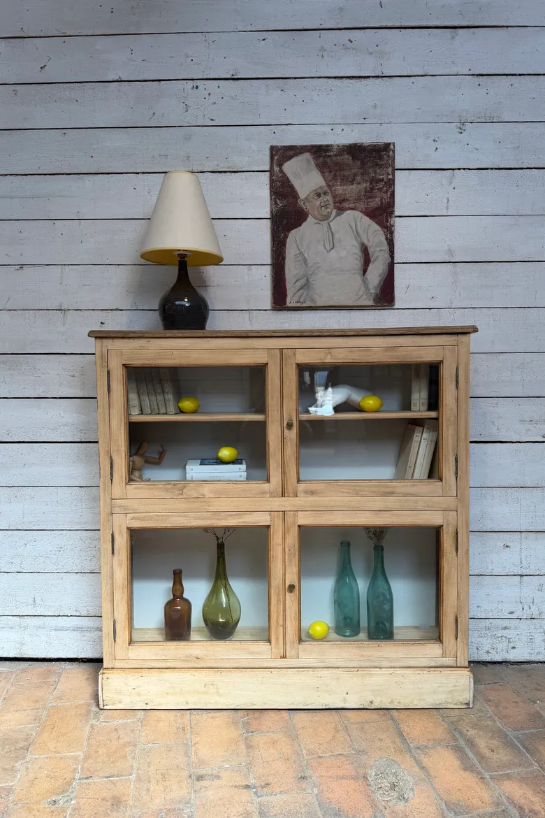 Petite vitrine 4 portes