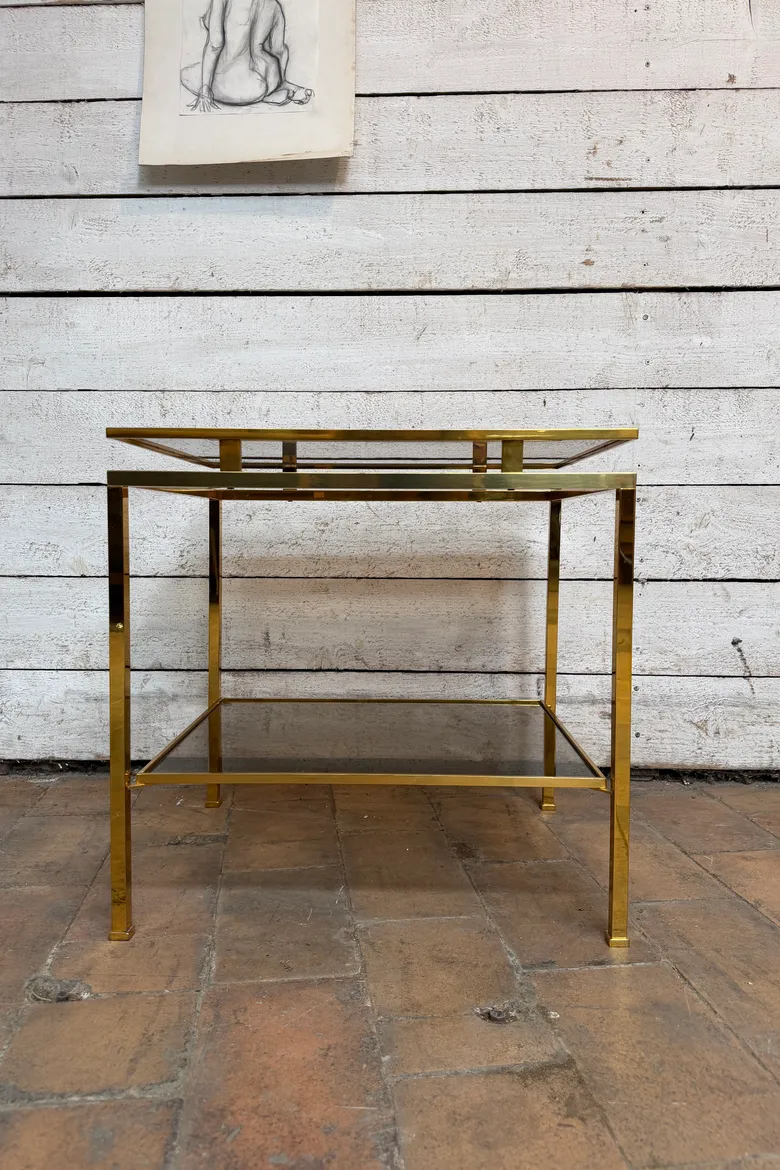 Table d’appoint en laiton doré