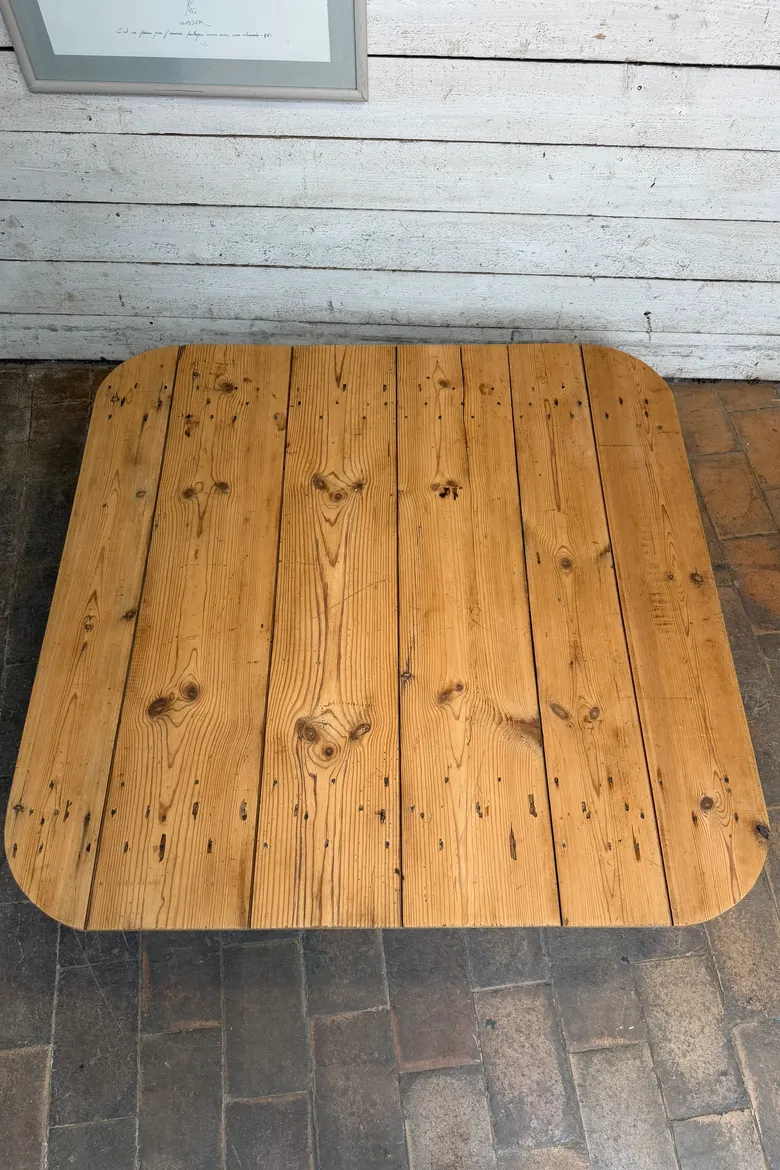 Table basse ancienne en sapin