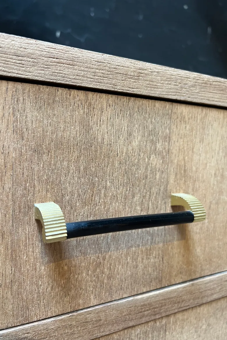 Commode vintage en chêne Années 50 — Commode vintage en chêne Années 50