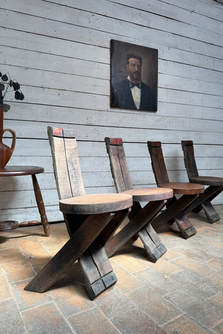 Série de 4 chaises de bistrot brutalistes