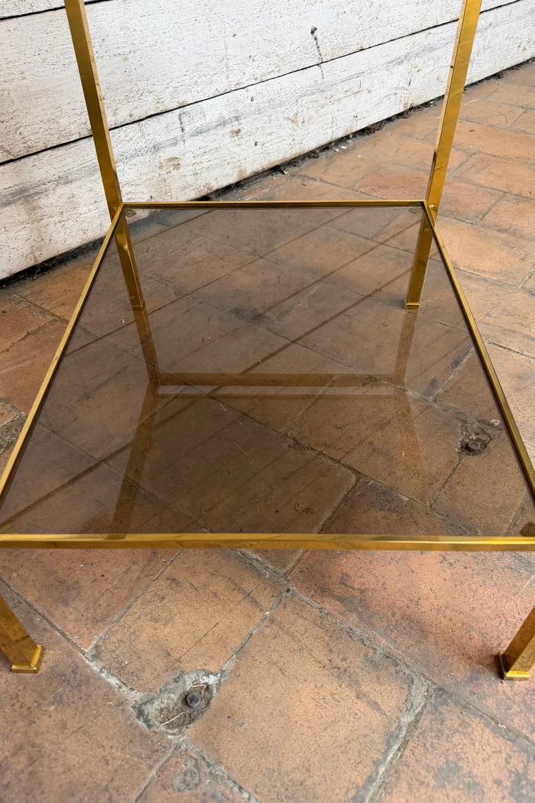 Table d’appoint en laiton doré