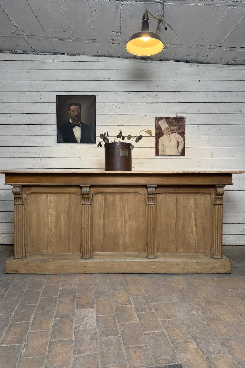 Ancien comptoir en chêne – début XXe