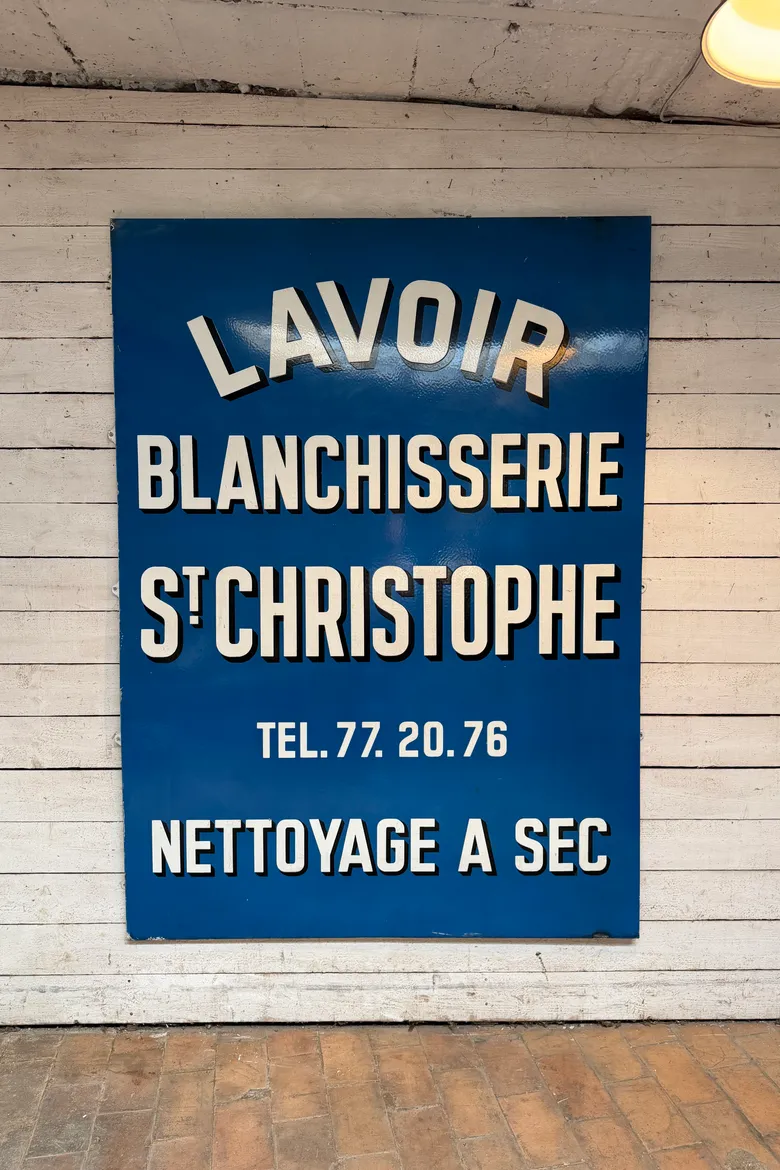 Ancienne plaque émaillée de blanchisserie – années 1950