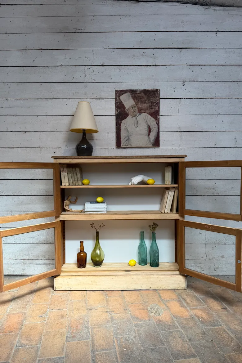 Petite vitrine 4 portes