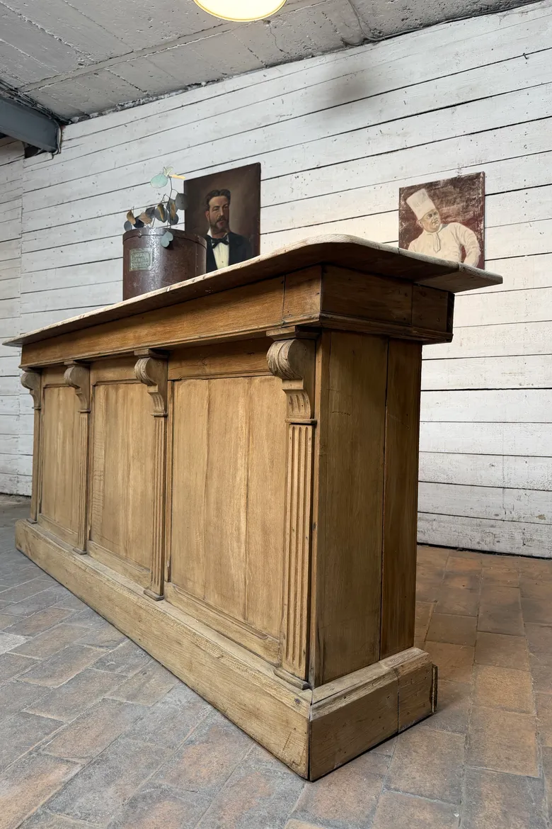 Ancien comptoir en chêne – début XXe