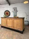 Ancien comptoir de commerce en sapin
