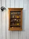 Petite vitrine murale en sapin