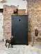 Armoire art populaire peinte en noir