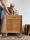 Petit chevet vintage en chêne – Années 50