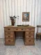Ancien bureau en noyer 