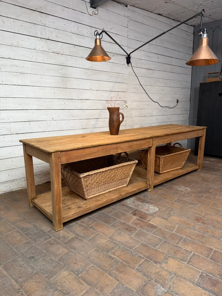 Ancienne table de drapier