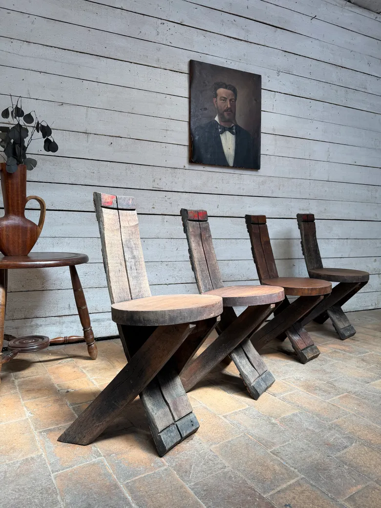 Série de 4 chaises de bistrot brutalistes