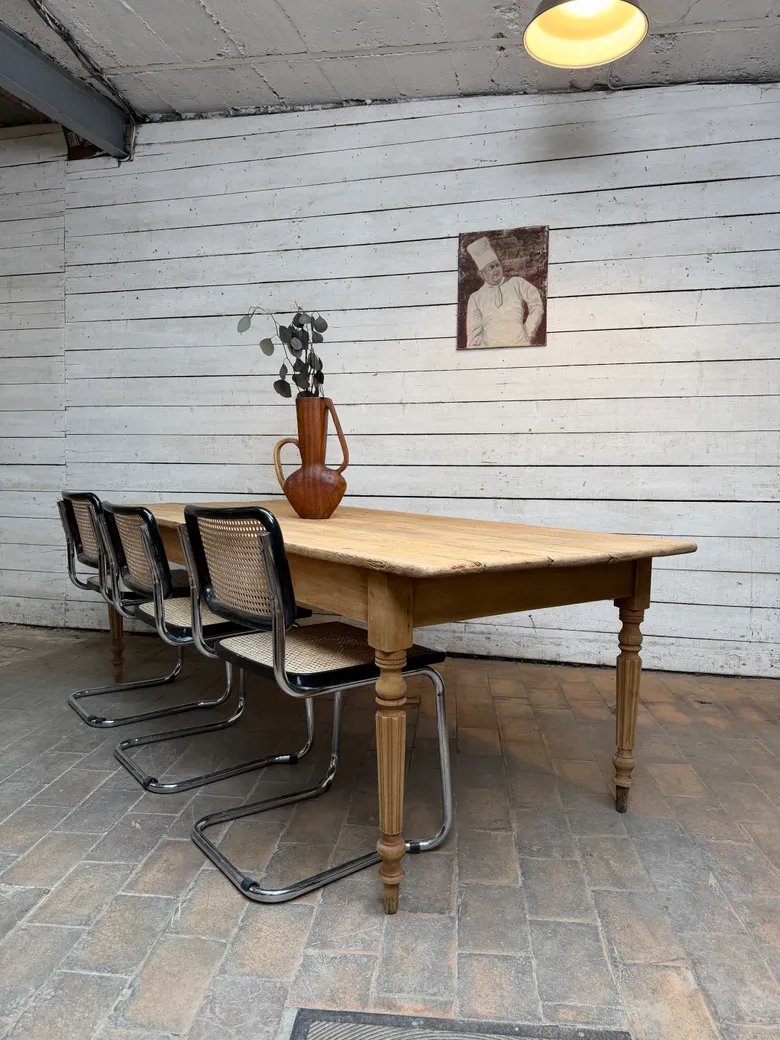 Ancienne table en sapin