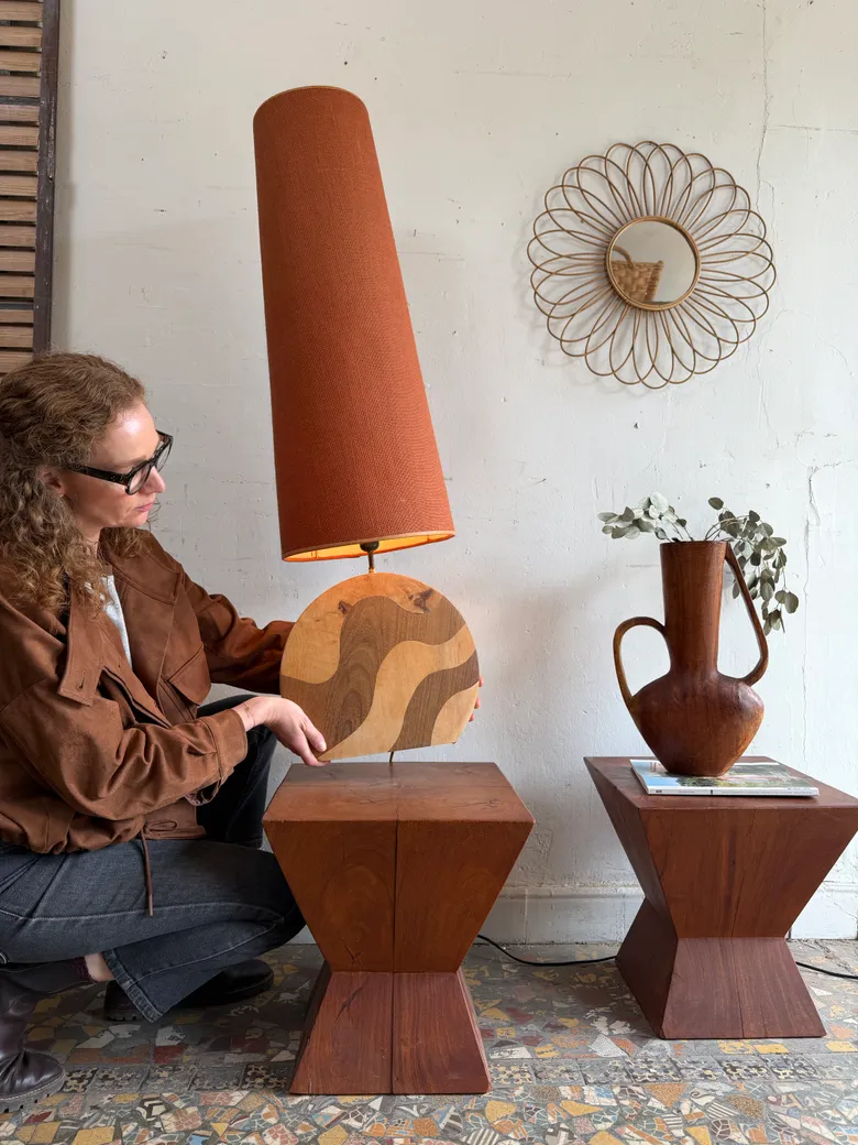 Grande lampe en bois marqueté années 70